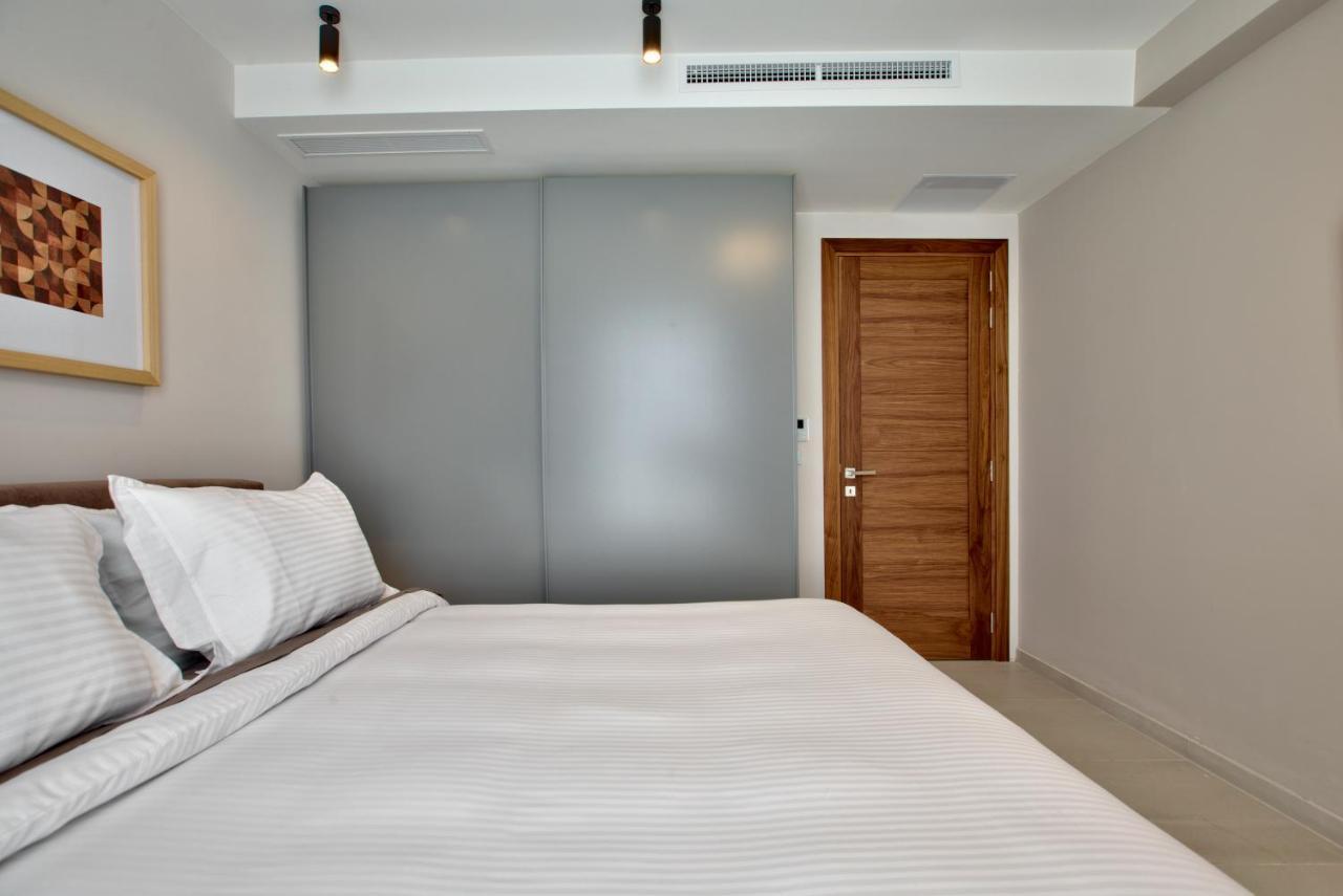 Sea Front Spacious Valletta Views Apartments Sliema Exterior foto