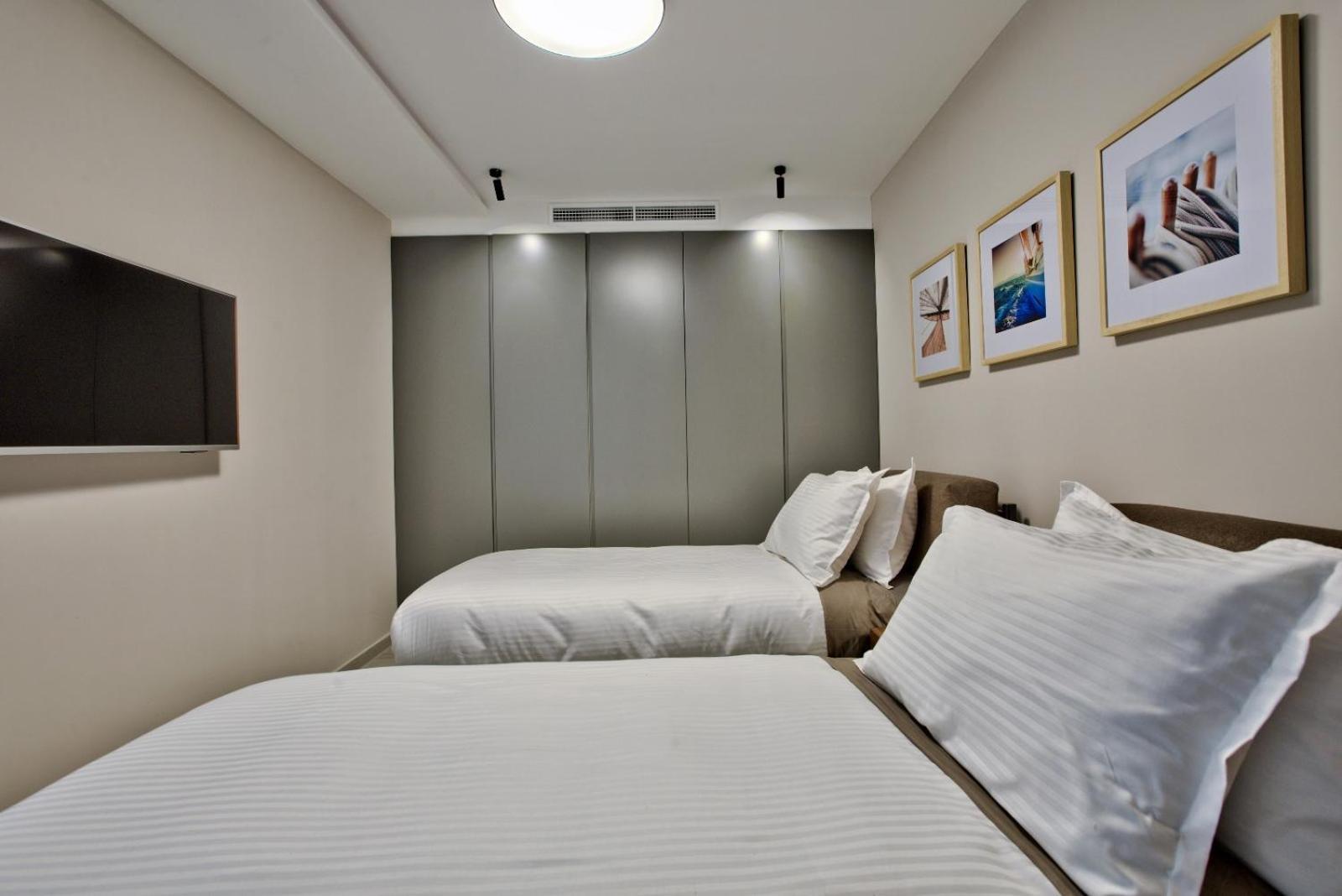 Sea Front Spacious Valletta Views Apartments Sliema Exterior foto